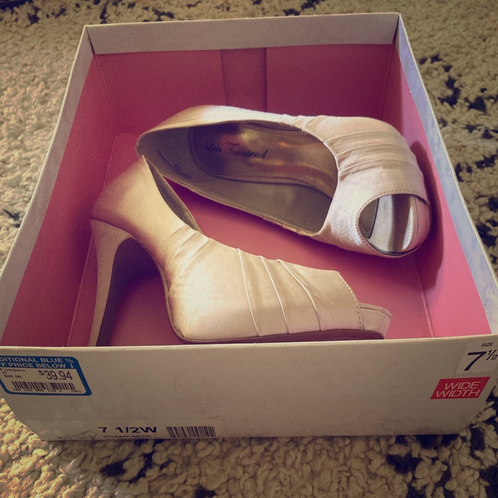 Lulu Townsend Peep-toe Heels